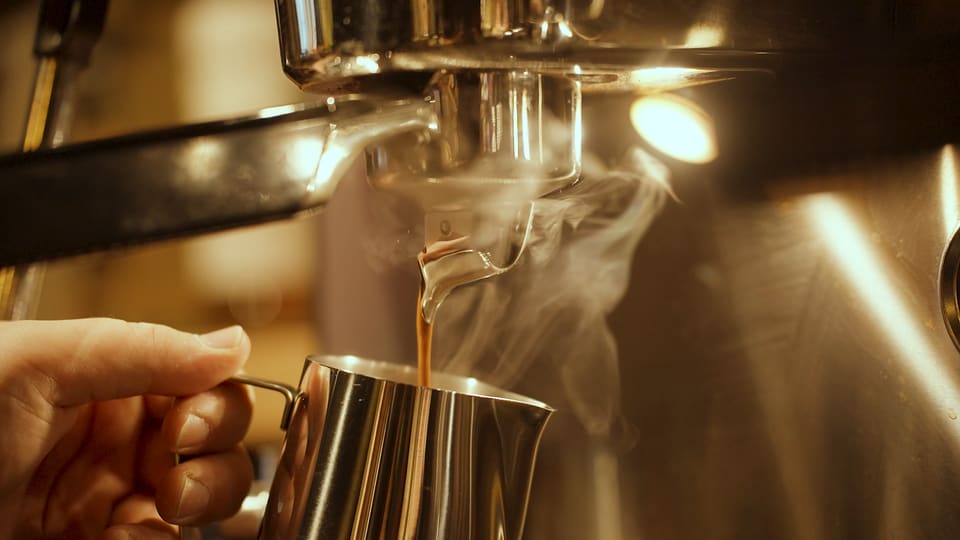 Kaffee von RÖSTBRÜDER Weimar wird im ANDERS.CAFE Jena zubereitet