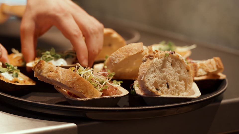 Frisch belegte Brunch-Schnitten im ANDERS.CAFE Jena
